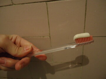 Врач Кимура: детям нужны мягкие зубные щетки