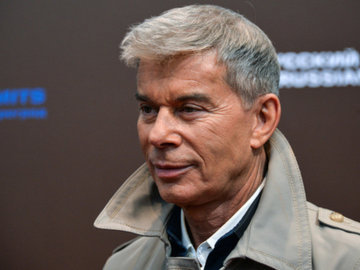 У Олега Газманова обнаружили опухоль горла