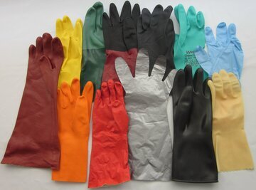 Малышева: пострадавшему нужен массаж сердца при ударе током