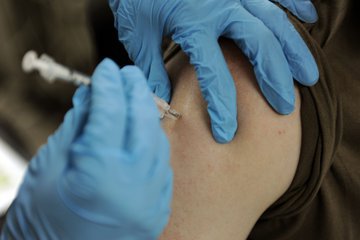 Врач Провоторова: прививка от гриппа противопоказана при аллергиии на куриное яйцо