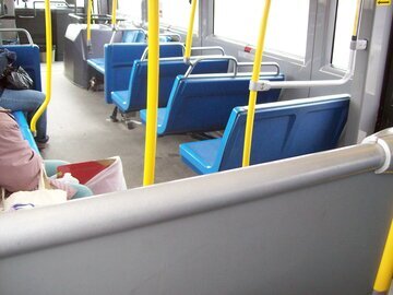 Малышева: в автобусе можно подхватить вирусы