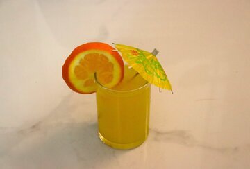 Диетолог Дианова: риск подагры растет из-за потребления соков