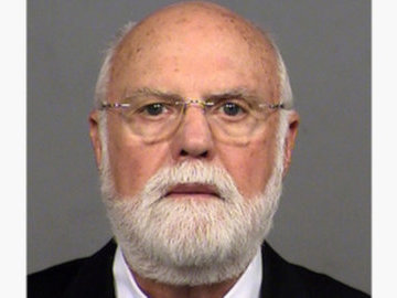 У гинеколога, который тайно оплодотворял пациенток, нашлось 48 детей