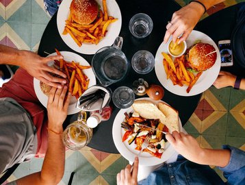 Диета после 50: Диетолог объяснила параметры, которые необходимо изменить