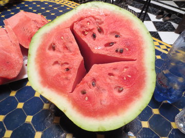 Врач Сережина: арбузы нельзя есть людям с диабетом, ожирением болезнями ЖКТ