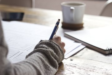 Врач Бреус: ведение дневника улучшает качество сна