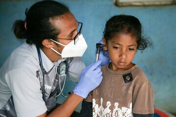 ЛОР Калмыков: серные пробки грозят отитом