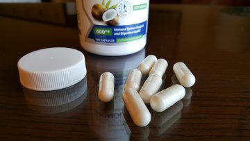 Гепатолог Лопатин: хуже всего на печень влияют БАДы с витаминами A, D, E и K