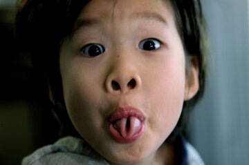 Врач Кэннон: налет на языке указывает на молочницу