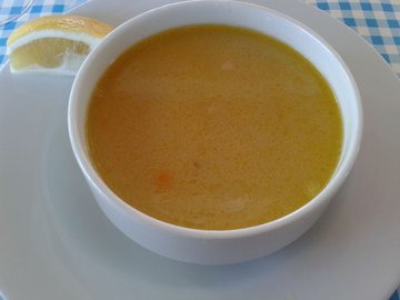 Диетолог Джутова: жирные мясные бульоны обостряют подагру