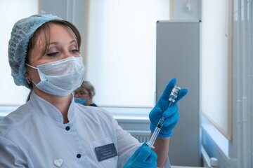 Врач Симонова: штамм ковида «Стратус» вызывает потерю голоса