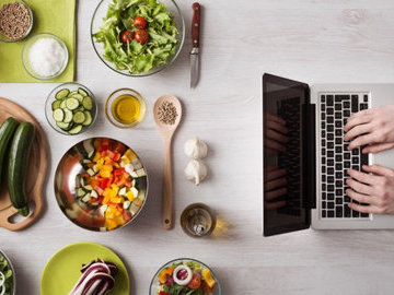 Диетолог: какие продукты повышают, а какие снижают работоспособность