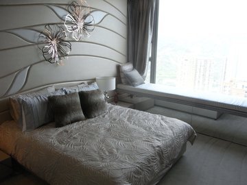 Невролог Моавад советует поднимать голову во сне при апноэ