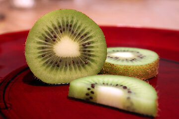 Врач Беляева: кислая еда делает зубы чувствительными