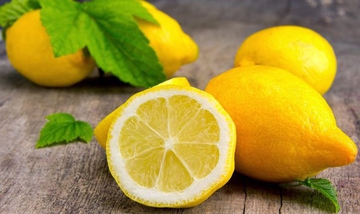 Придаем блеск волосам при помощи лимона