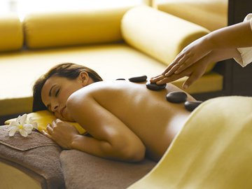 Камни и руки помогут пережить сезонные болячки