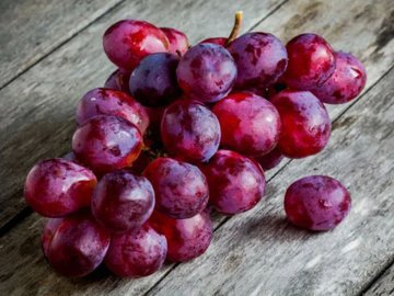 Польза красного винограда для здоровья: 10 причин перекусить им