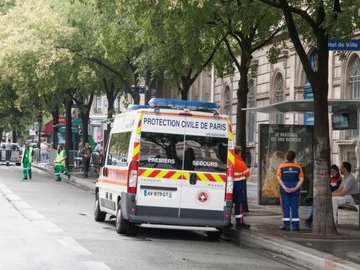 Во Франции врачи скорой помощи приняли участие в акции протеста