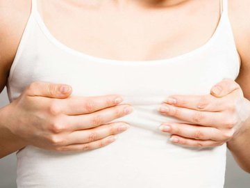 Пять причин болей в молочных железах