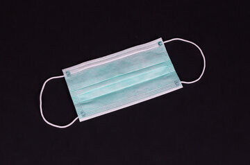 Врач Поздняков призвал менять медицинскую маску каждые 2‑3 часа