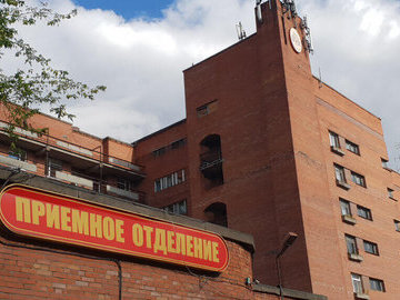 Боткинская больница в Петербурге на 95% заполнена пациентами с гриппом или COVID-19