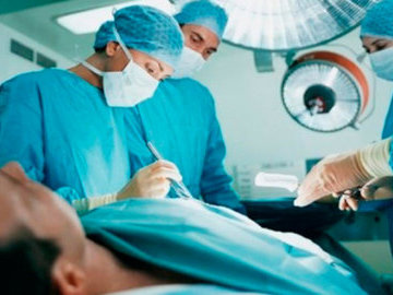 Англичанину вместо операции на мочевом пузыре сделали обрезание