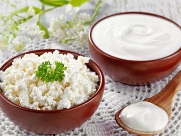 Исследователи выяснили, что творог помогает похудеть даже во сне