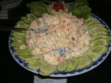 Врач Вялов разрешил съесть всего 200 граммов оливье