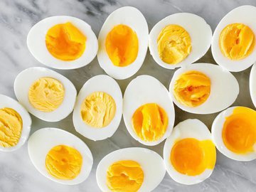 Польза куриных яиц: Сваренные всмятку или вкрутую?