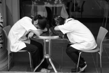 Врач Бехер: совместный сон вызывает недосып