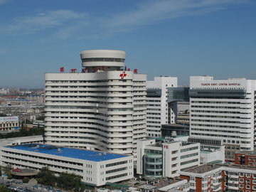 В Китае врач во время операции заставил пациента оплатить счёт за услуги