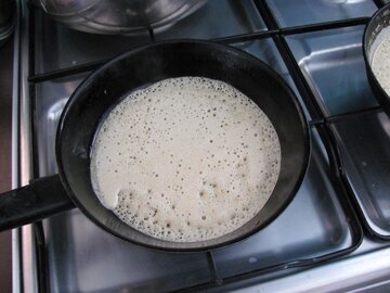 Гастроэнтеролог Кашух: фарш не подходит для блинов