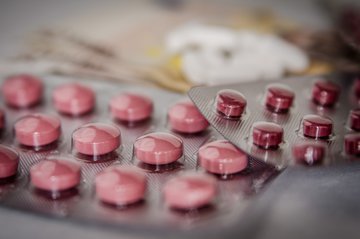 Терапевт Кондрахин: сбивать температуру аспирином опасно для жизни