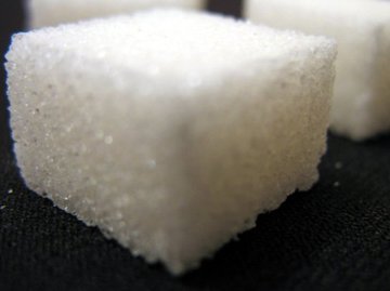 Врач Ху заявил, что отказ от белого сахара бесполезен для здоровья