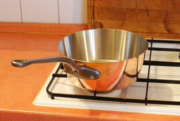 Врач Сухорукова назвала самыми полезными кокосовое и оливковое масла