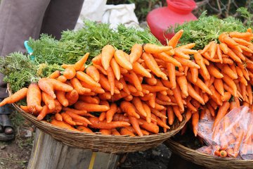 АИФ: морковь и тыква могут сделать кожу желтой