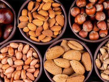 Диетологи рассказали, какие орехи полезны для сердца