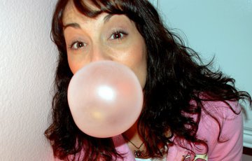 Диетолог Долгих: жвачка увеличивает риск инсультов и инфарктов