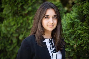 Выглядящая на 13 лет 29-летняя британка рассказала о секрете молодости