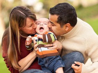 Поцелуи родителей помогают детям выздороветь
