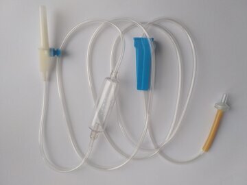 Нарколог Шуров: самолечение капельницами грозит летальным исходом