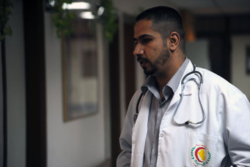 Психолог Безус: риск выгорания высок у учителей и врачей