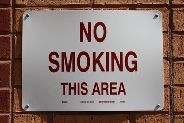 Врач Дианова: курение вызывает рак поджелудочной