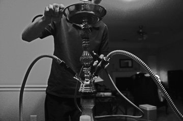 Нарколог Исаев: час курения кальяна сравним с выкуриванием 100 сигарет