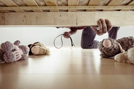 Ученые: Дети, которых шлепали, становятся толстыми