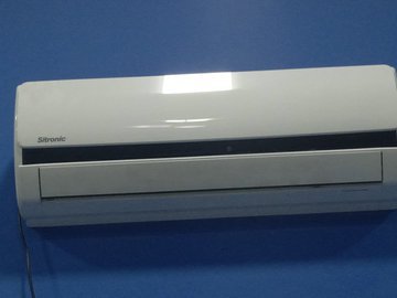 Врач Лебедев запретил направлять воздух из кондиционера на себя