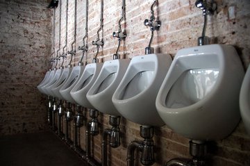 Уролог Белопольский: в туалет «по-маленькому» нужно ходить 6-10 раз в день