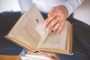 Офтальмолог Бехорошвили: головная боль при чтении – признак астигматизма