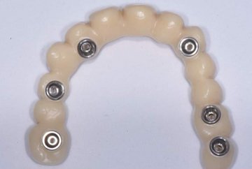 Стоматолог Корнилина: добавки с кальцием не укрепляют зубы