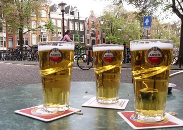 Нарколог Клименко: алкоголь в жару перегружает сердце